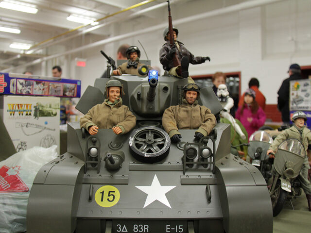 Figurines G.I. Joe dans un char d